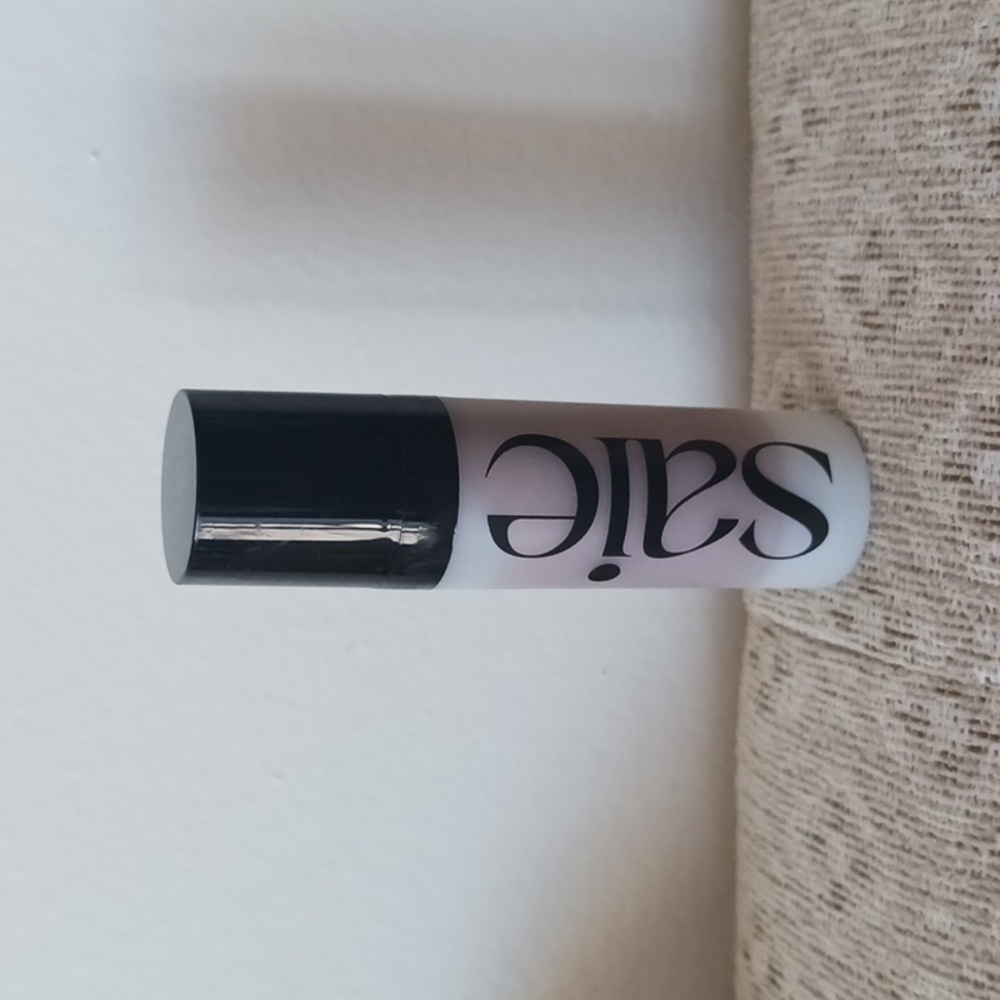 Saie Glowy Super Gel Lightweight Dewy Multipurpose Illuminator (Mini)